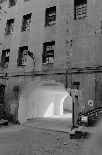 Exhibition "Construction in Process" (documentation), Ł&oacute;dź, 1990