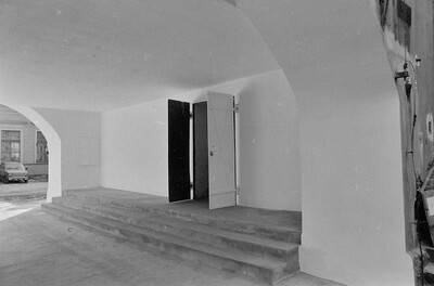 Exhibition "Construction in Process" (documentation), Ł&oacute;dź, 1990