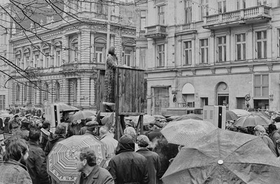"Construction in Process" exhibition, Ł&oacute;dź, 1981