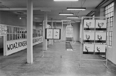 "Construction in Process" exhibition, Ł&oacute;dź, 1981