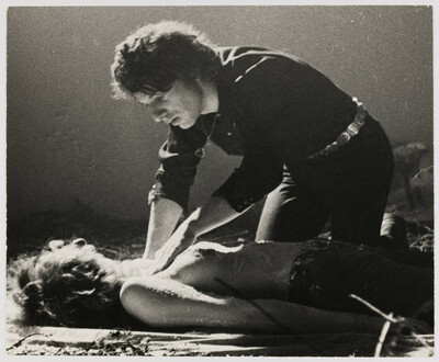 Krzysztof Zarębski, performans &bdquo;Kwiaty&rdquo;, Liga Kobiet, Warszawa, 1971