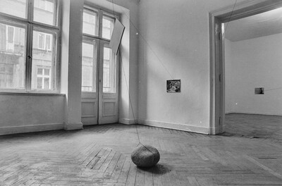 Zygmunt Rytka, &bdquo;Obiekty dynamiczne&rdquo;, Galeria Wschodnia, Ł&oacute;dź, 2002
